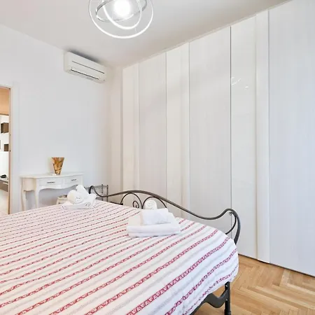 Mirafiori Alps View Flat Apartment *